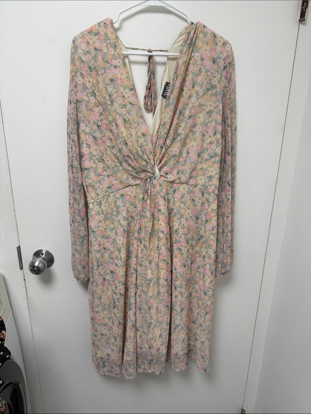 ARULA Made in U.S.A Pink and Cream Floral Twist-Front Long Sleeve Dress